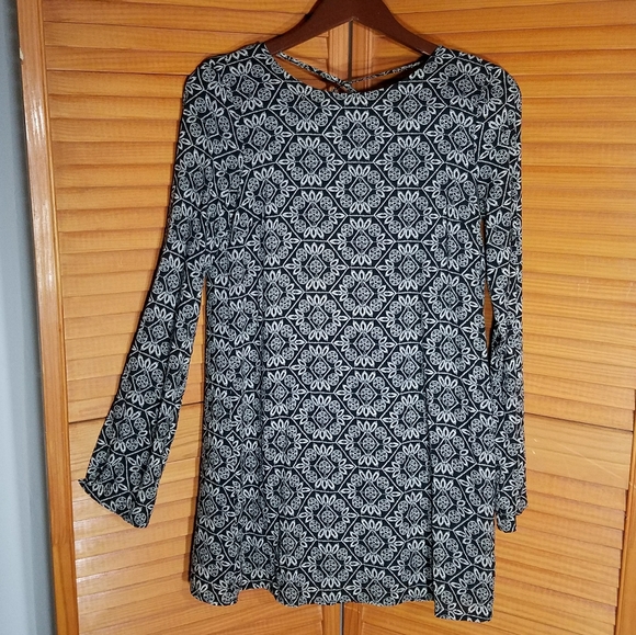 Ecote Black & White Dress - Picture 2 of 5